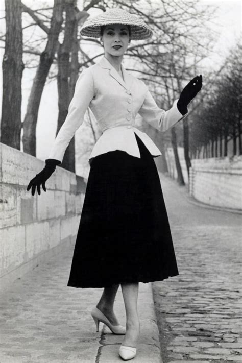 christian dior's new look of 1947|christian diors new look 1950s.